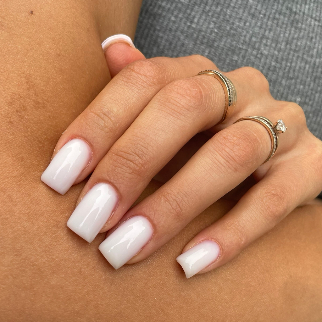 Маникюр+однотонное покрытие