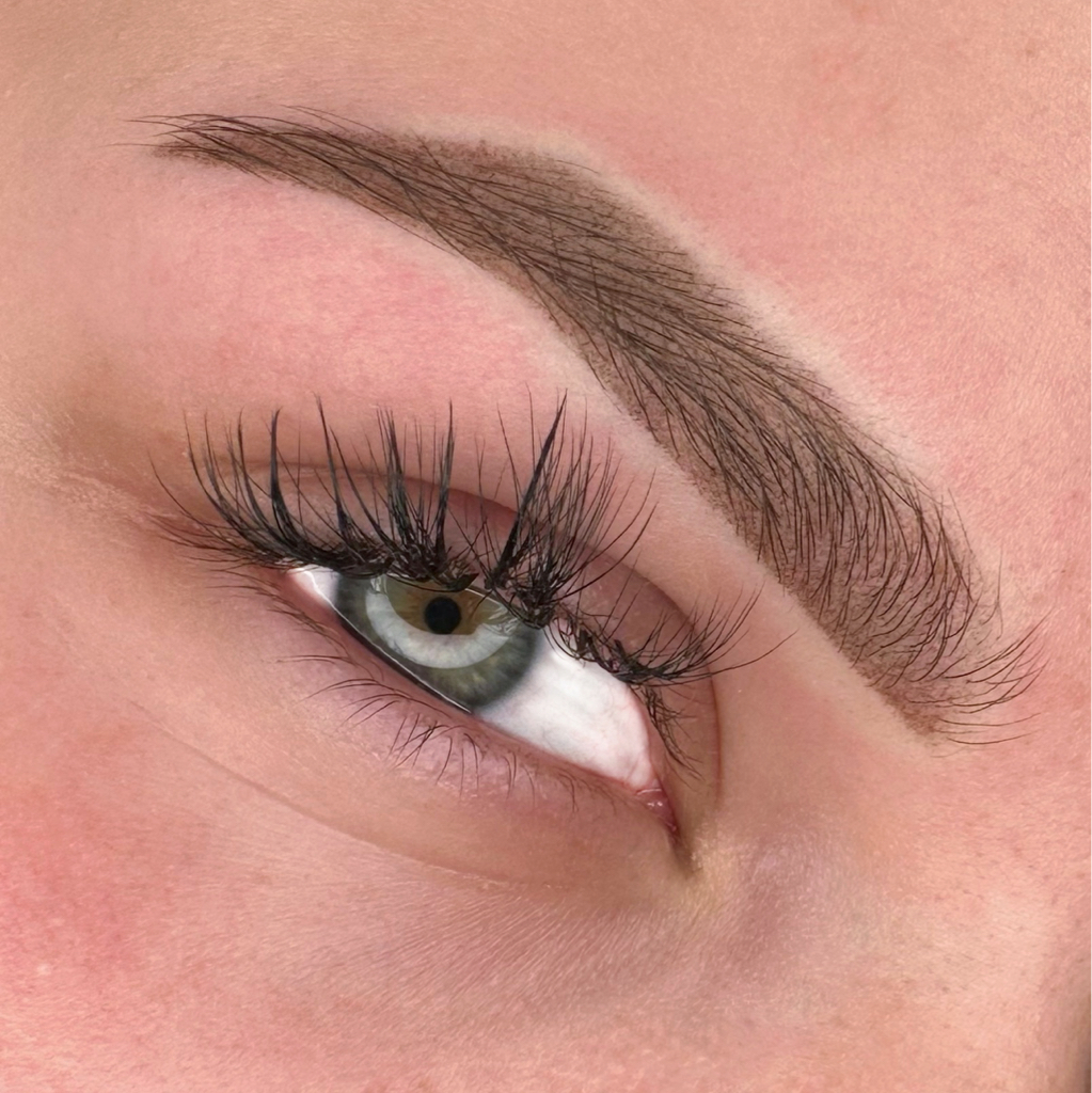 Брови первичная процедура