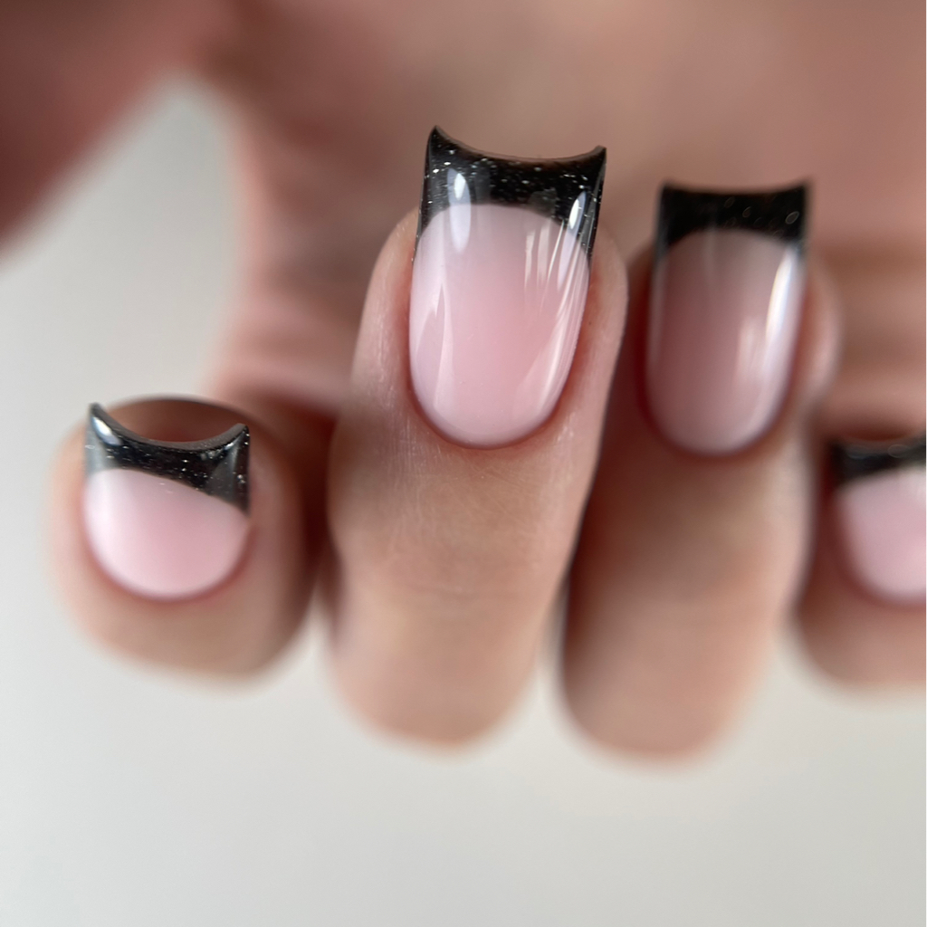 Маникюр с покрытием гель-лак