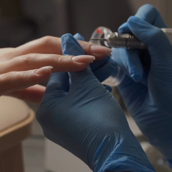 Маникюр+укрепление твёрдым гелем камуфляж