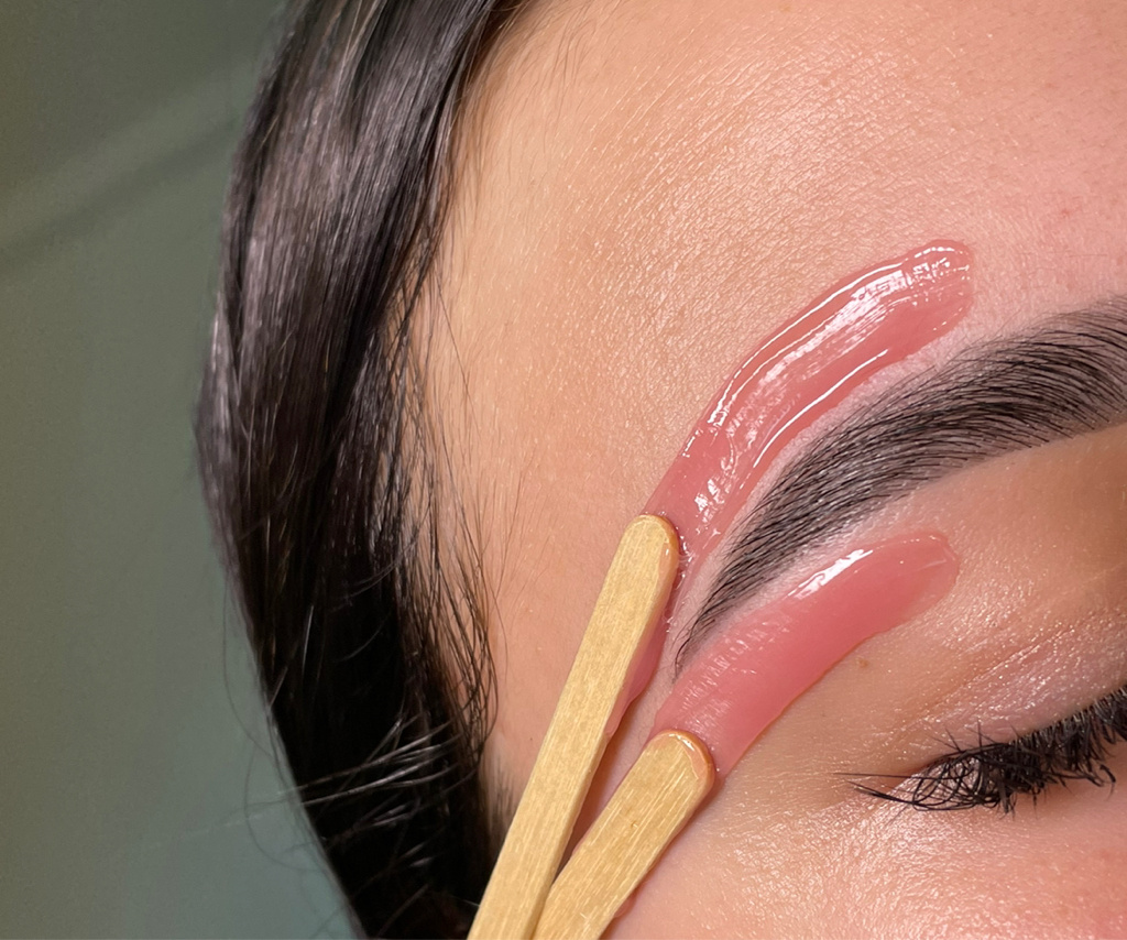 коррекция бровей воск/пинцет вокруг формы