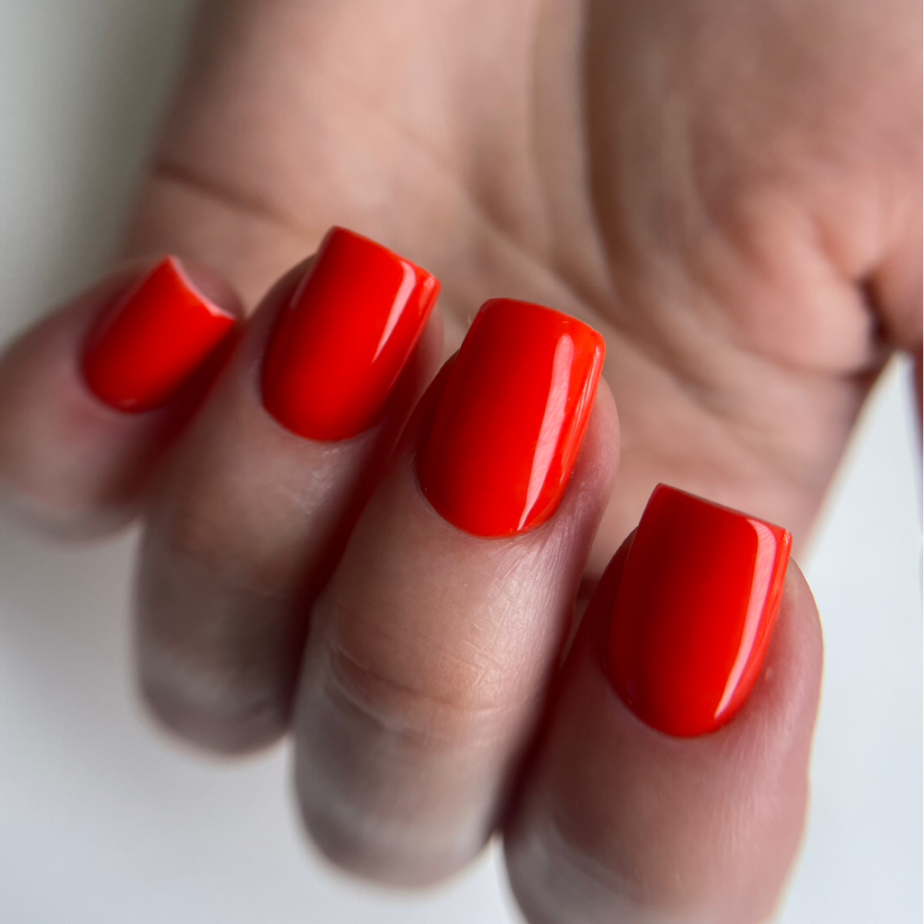 Маникюр с укреплением «Однотон»