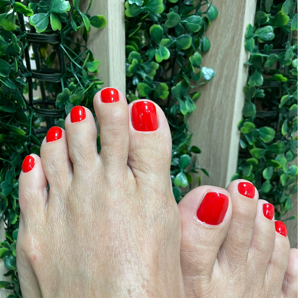 Педикюр с покрытием гель лак