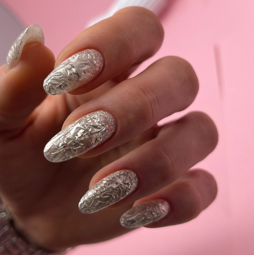 Наращивание ногтей