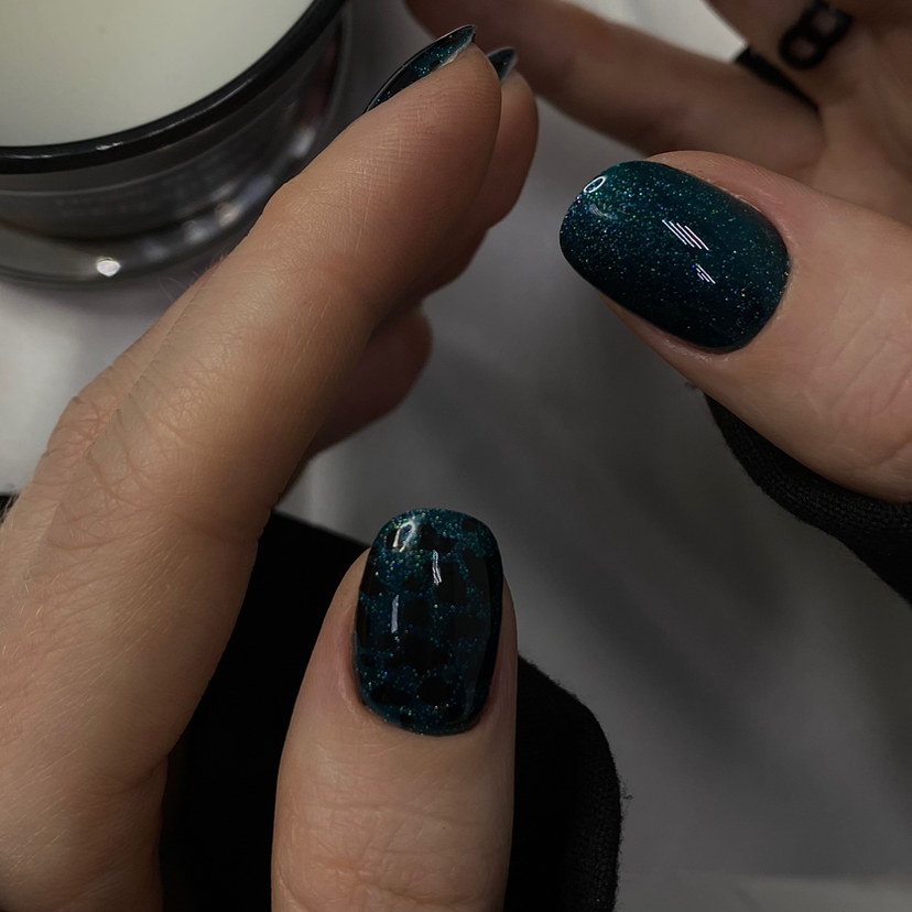 Маникюр с покрытием гель лак (Сложная коррекция)