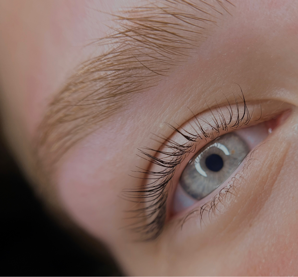 Коррекция бровей (коррекция, уход)