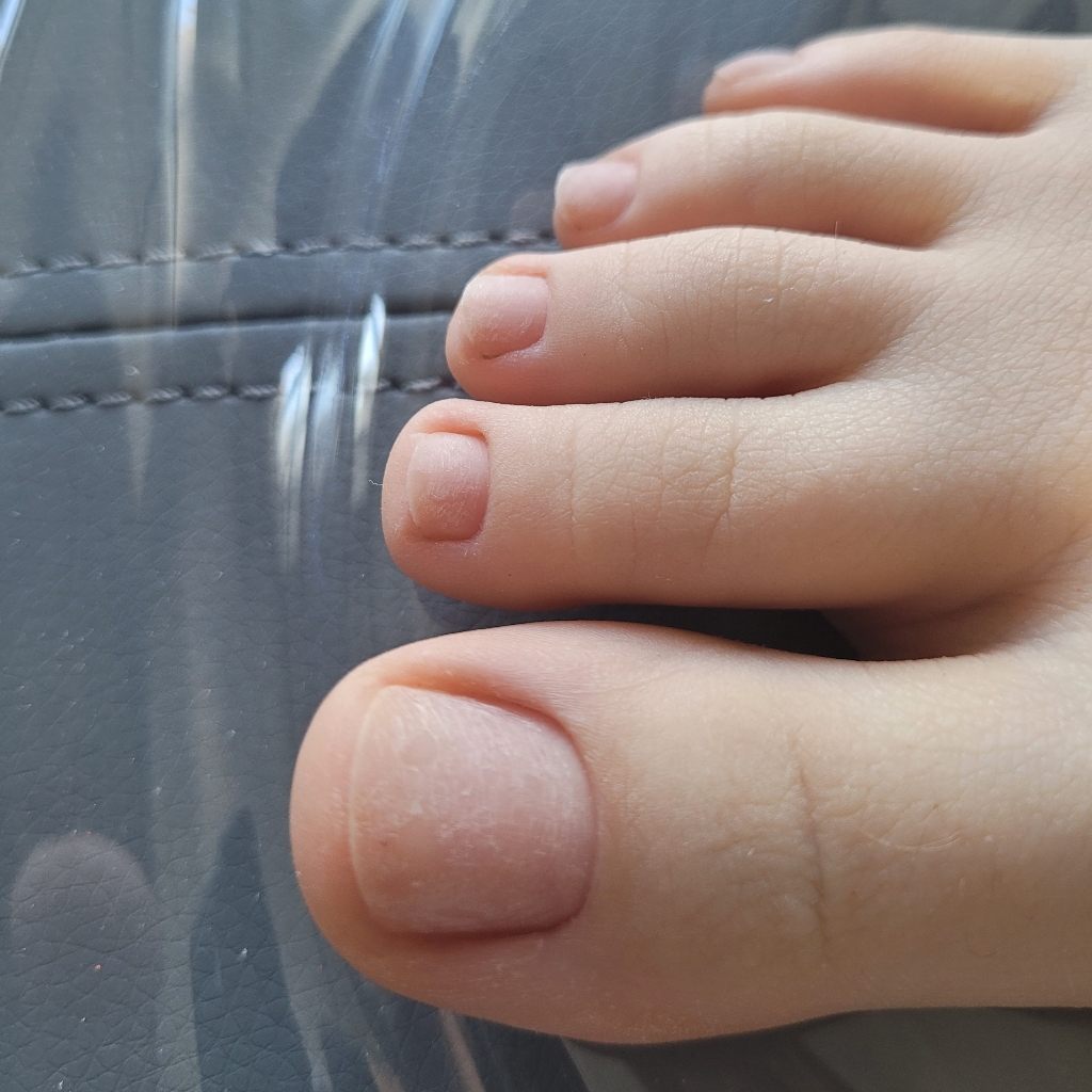 Педикюр без покрытия ( только пальчики )