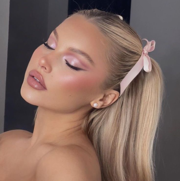 Коррекция + окрашивание бровей хной