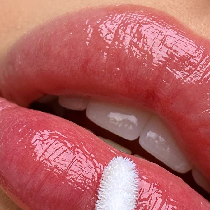 Рефреш губ (требуется предоплата)