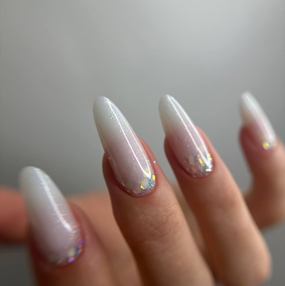 Наращивание ногтей - мастер