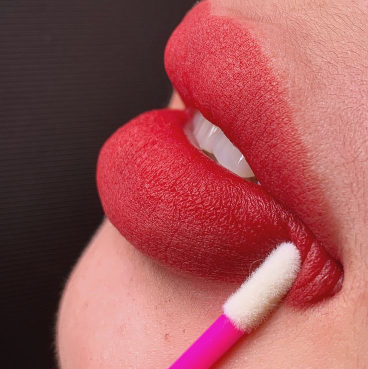 Удаление татуажа губ