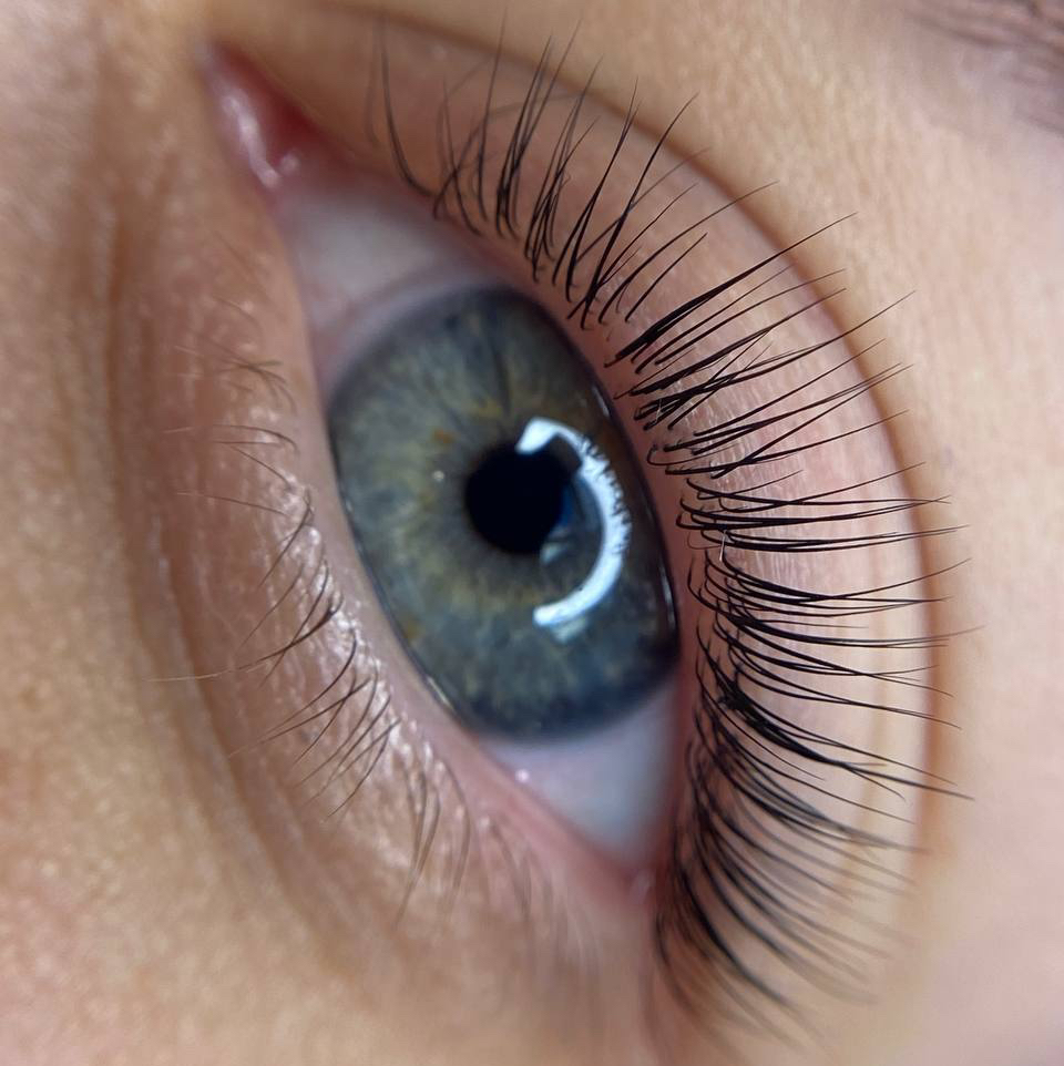 Коллагенирование ресниц