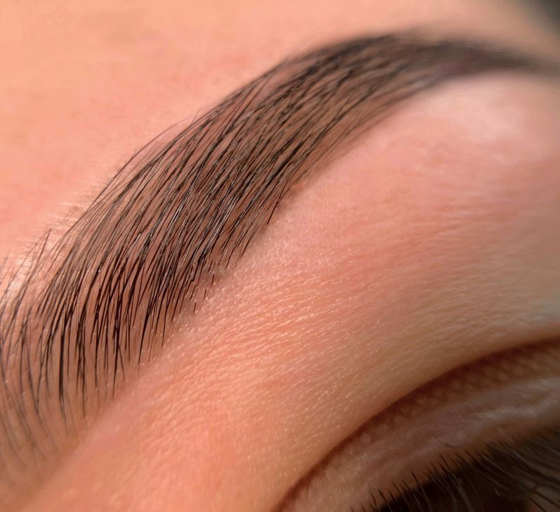 Оформление бровей с окрашиванием и коррекцией