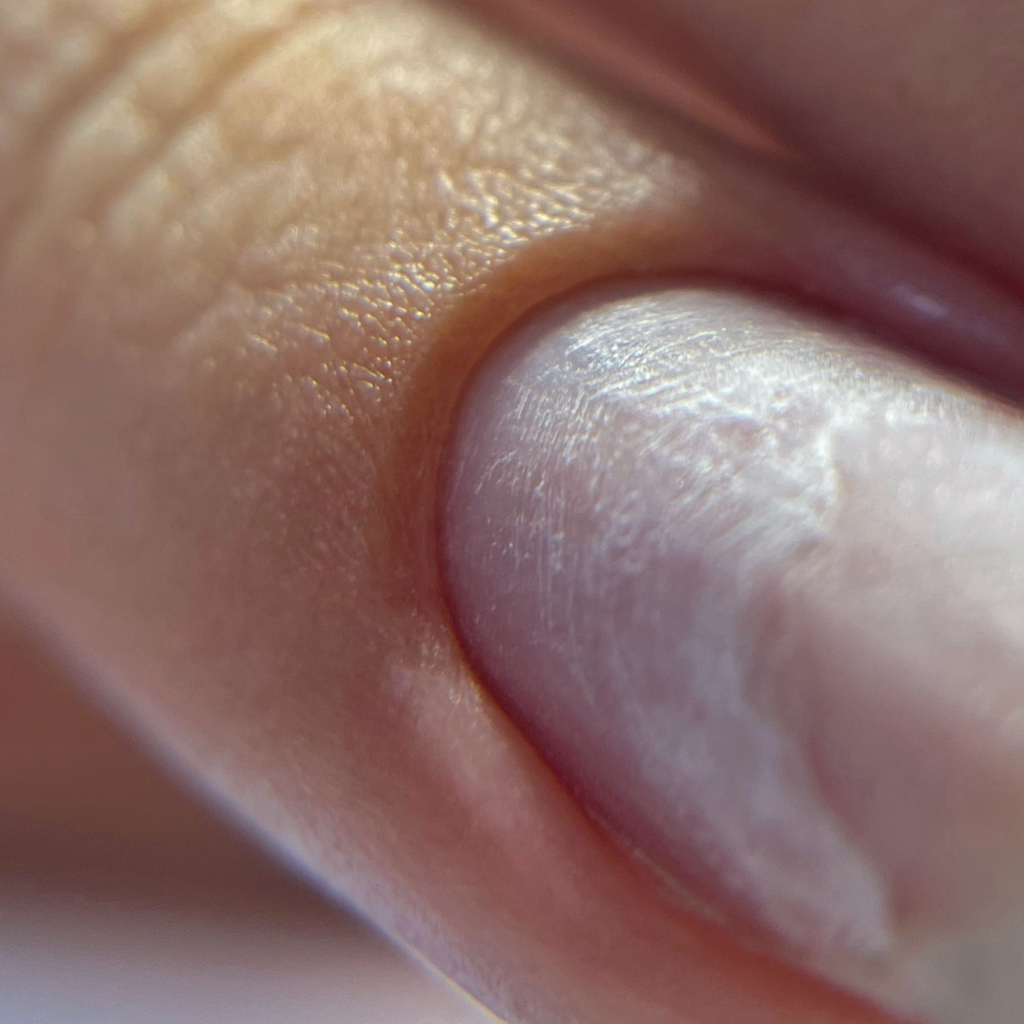 Маникюр без покрытия