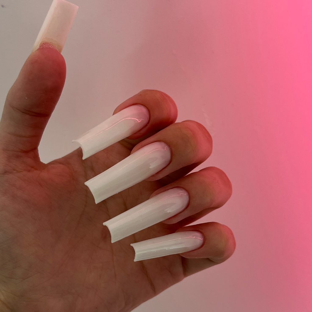 наращивание длинных ногтей (от 2см до 3см)