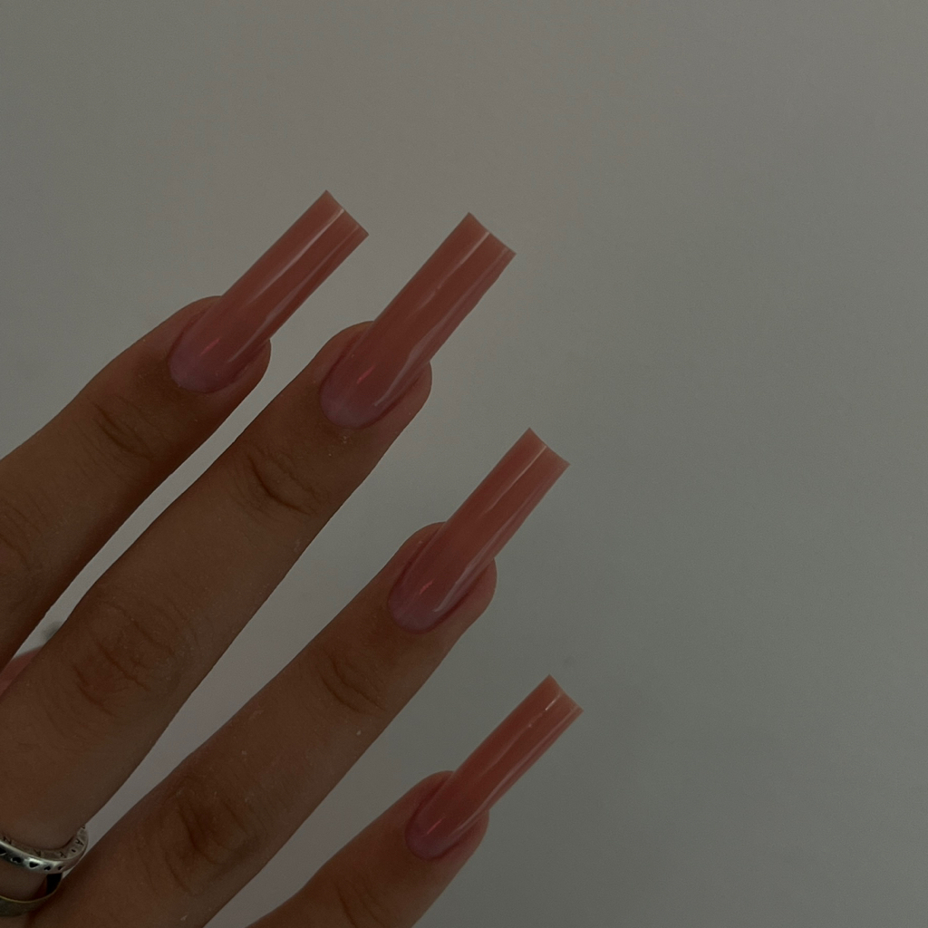 коррекция длинных ногтей