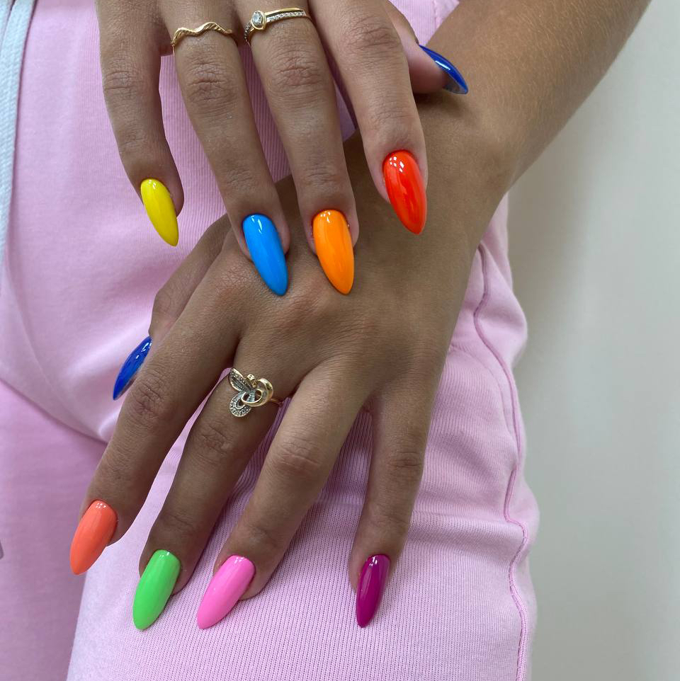 Сложный ремонт одного ногтя