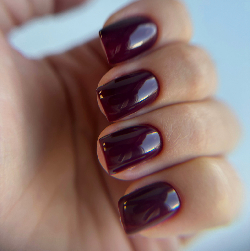 Маникюр+укрепление+однотонное покрытие