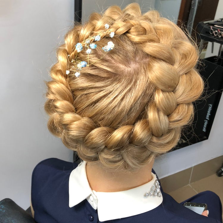 плетение волос.косы.