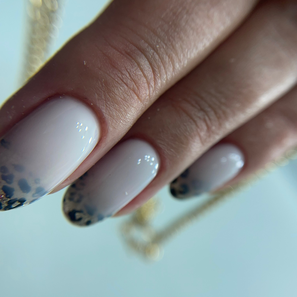 Коррекция /укрепление гелем/гель-лак