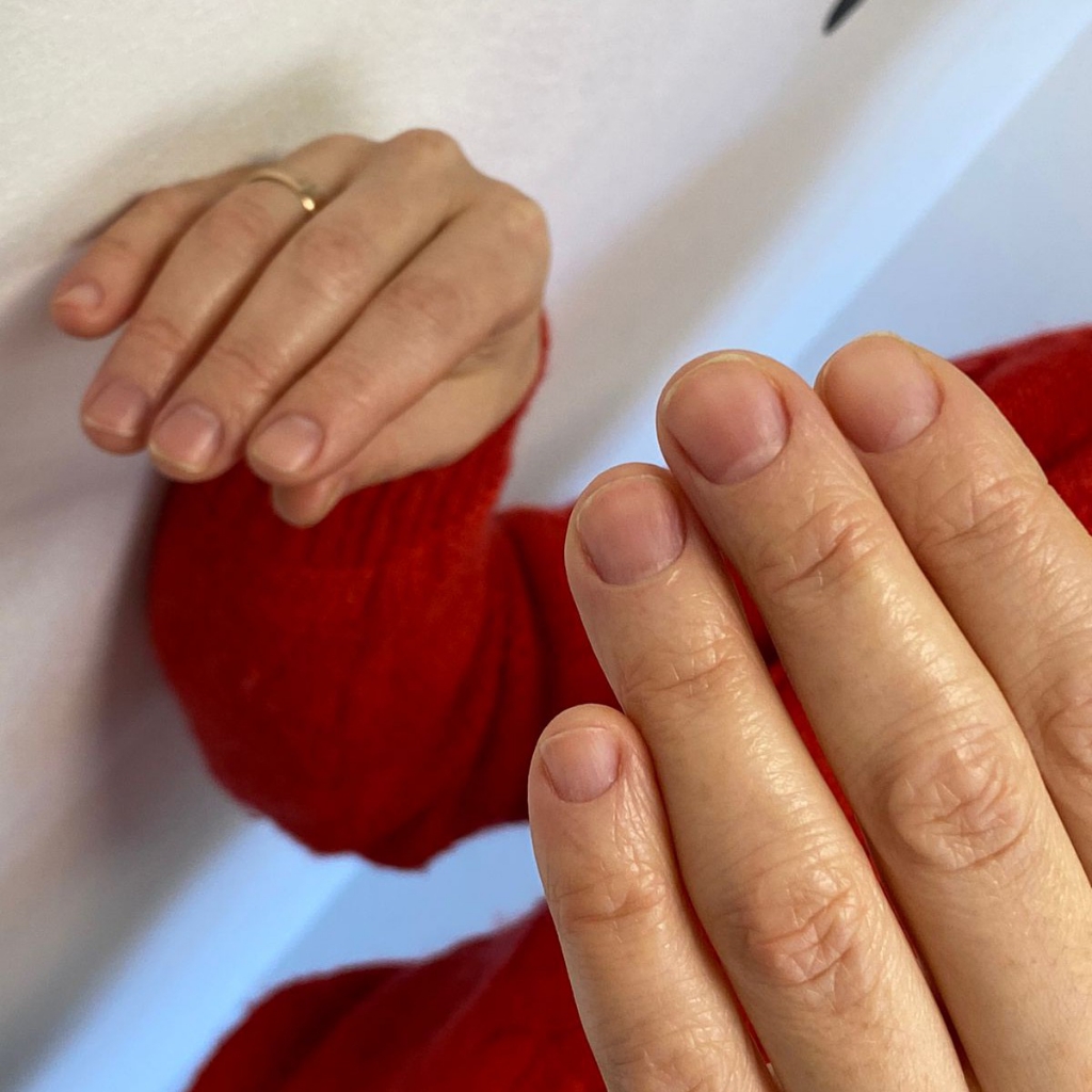 Женский маникюр без покрытия