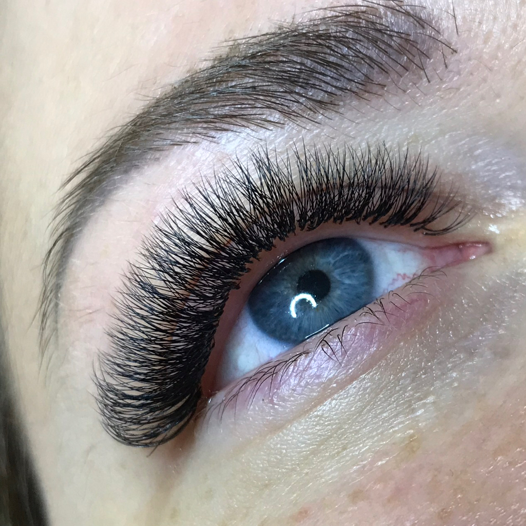 Наращивание ресниц 2D