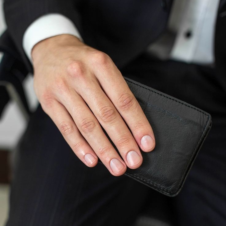 Маникюр мужской