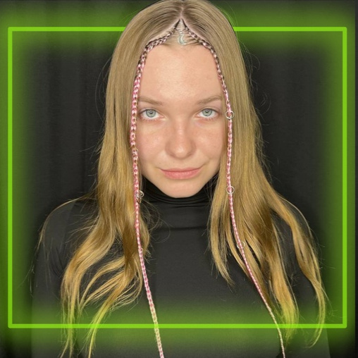 2 Косички у лица без прически