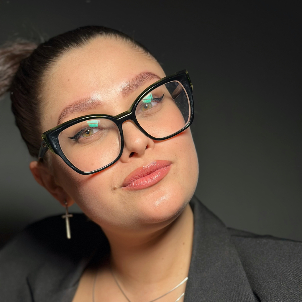 ламинирование бровей (долговременная укладка) + коррекция,окрашивание и уход