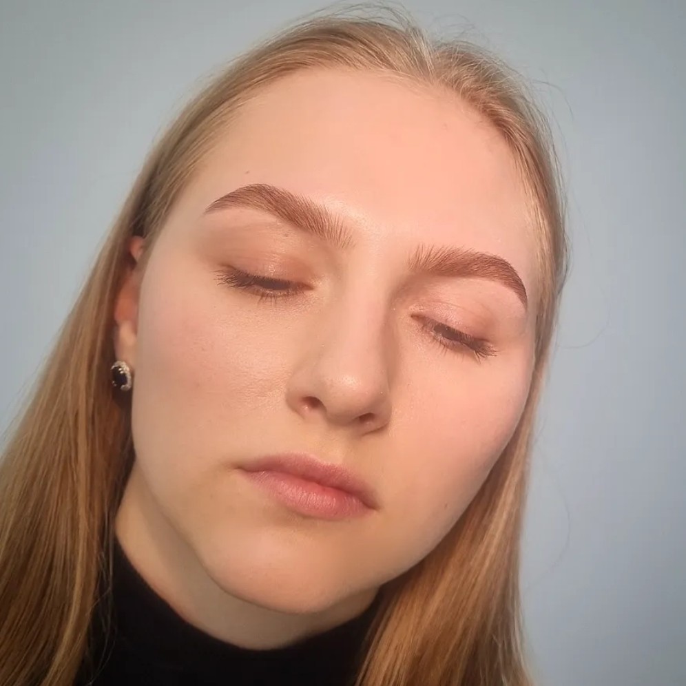 Оформление бровей (краска+воск+пинцет)