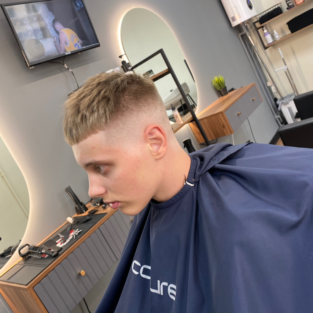 Стрижка ножницы+машинка  (Топ барбер)