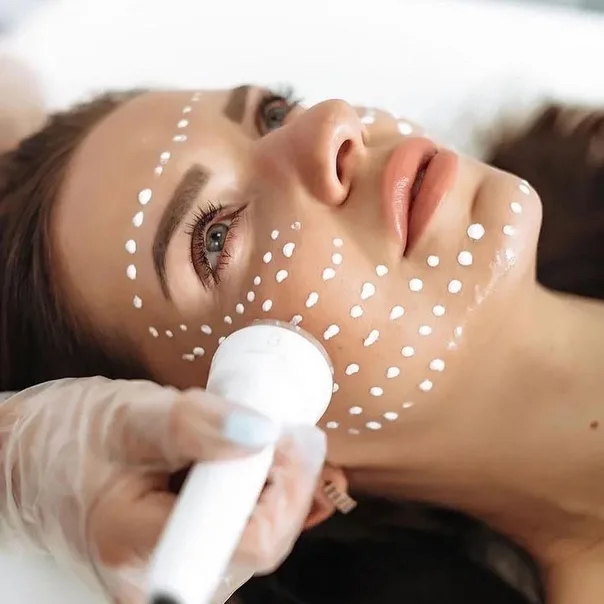 Фарфоровая куколка