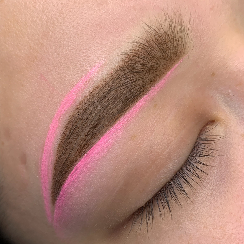 Перманентный макияж бровей