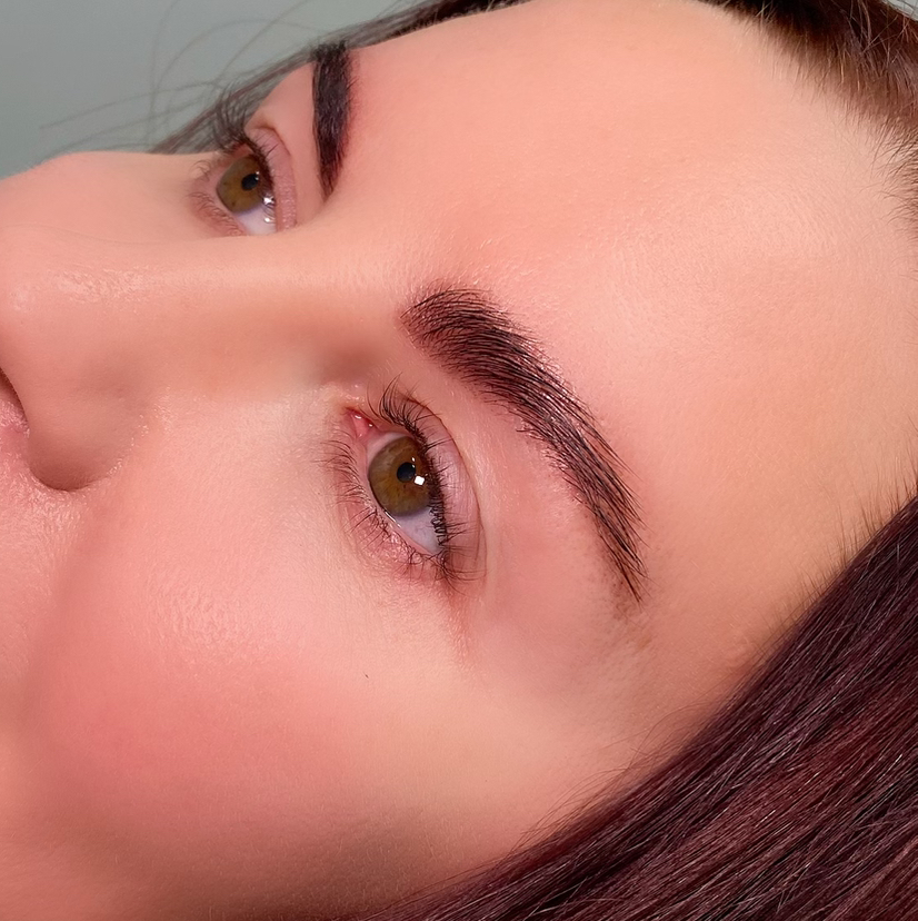 Окрашивание бровей без коррекции