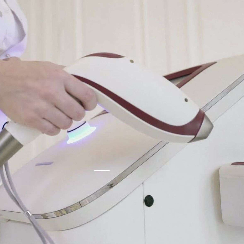 Глубокое бикини + ноги полностью