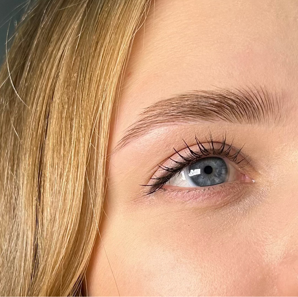 Оформление бровей