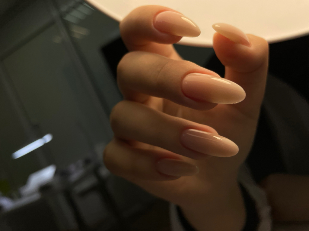 Коррекция наращенных ногтей