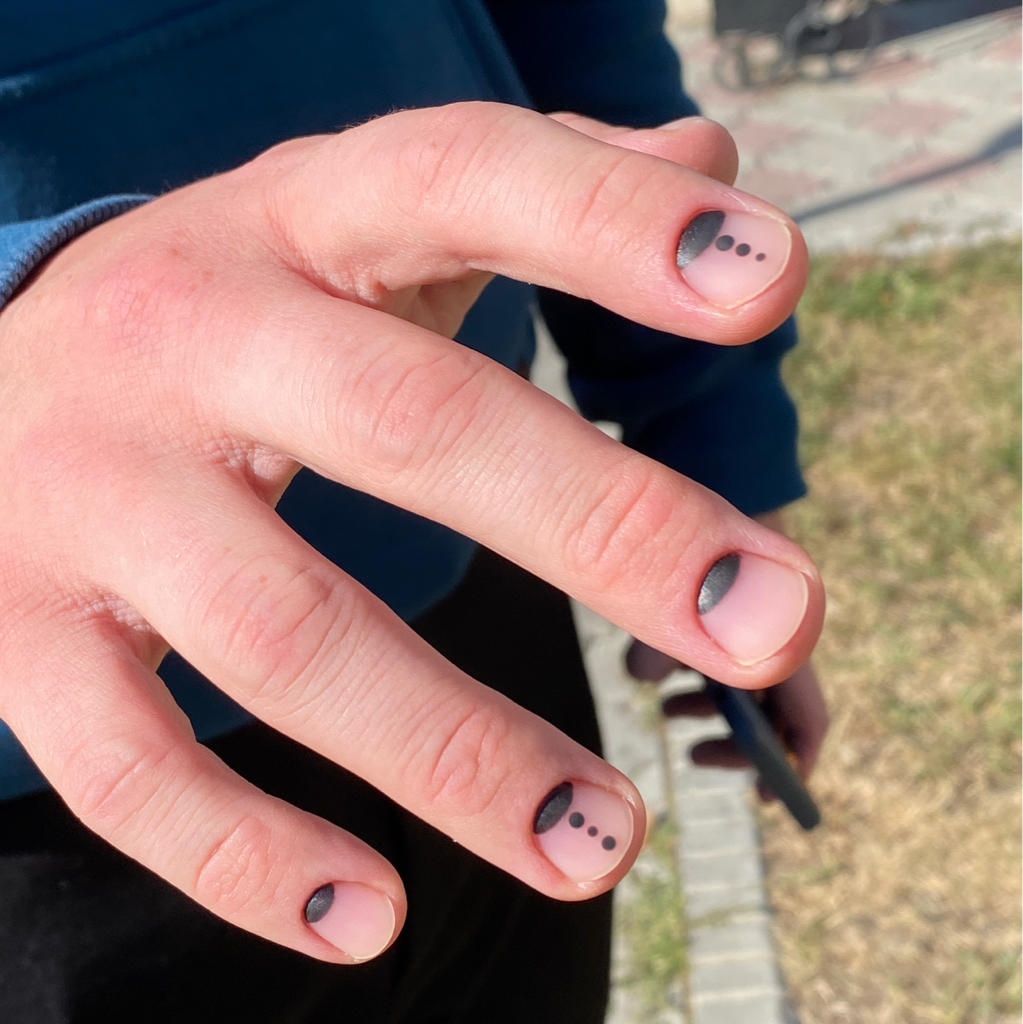 Мужской маникюр с покрытием