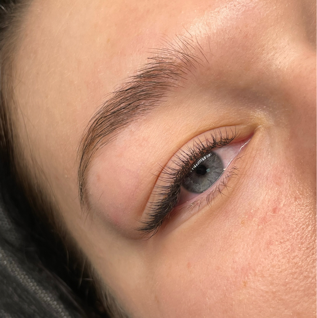 Классическое наращивание ресниц