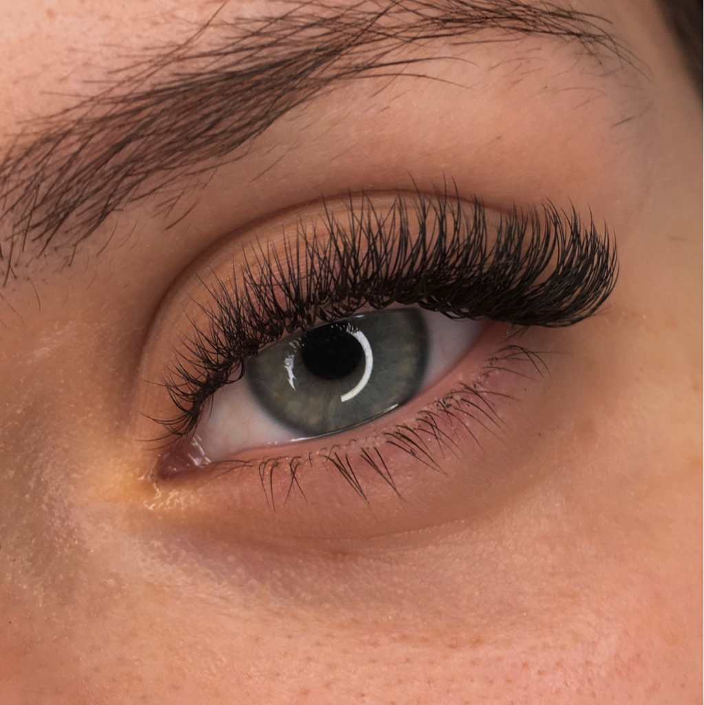 Наращивание ресниц 2D