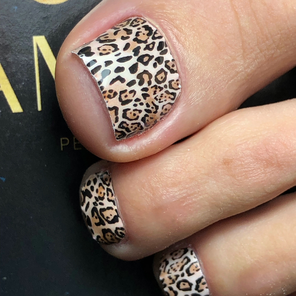 Педикюр с покрытием + стопа