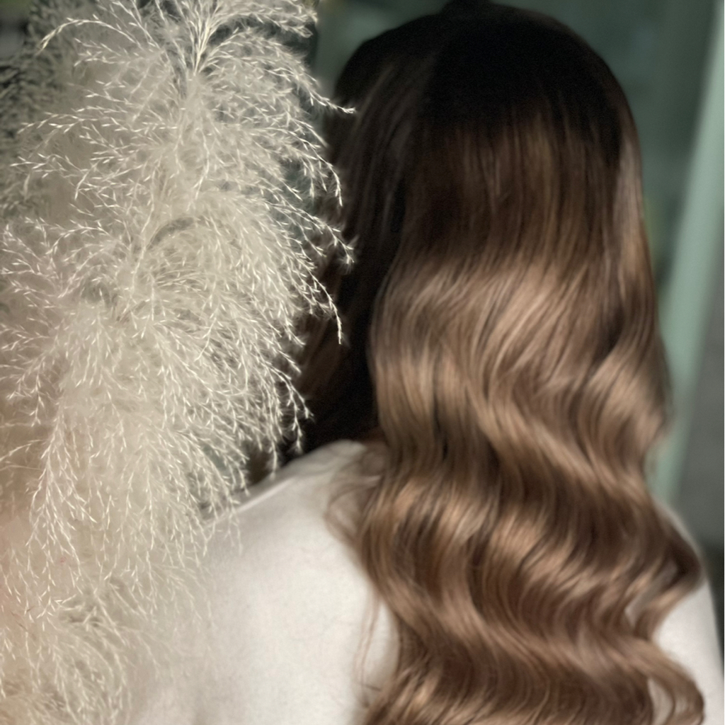 Укладка + мытьё головы ( любой сложности)