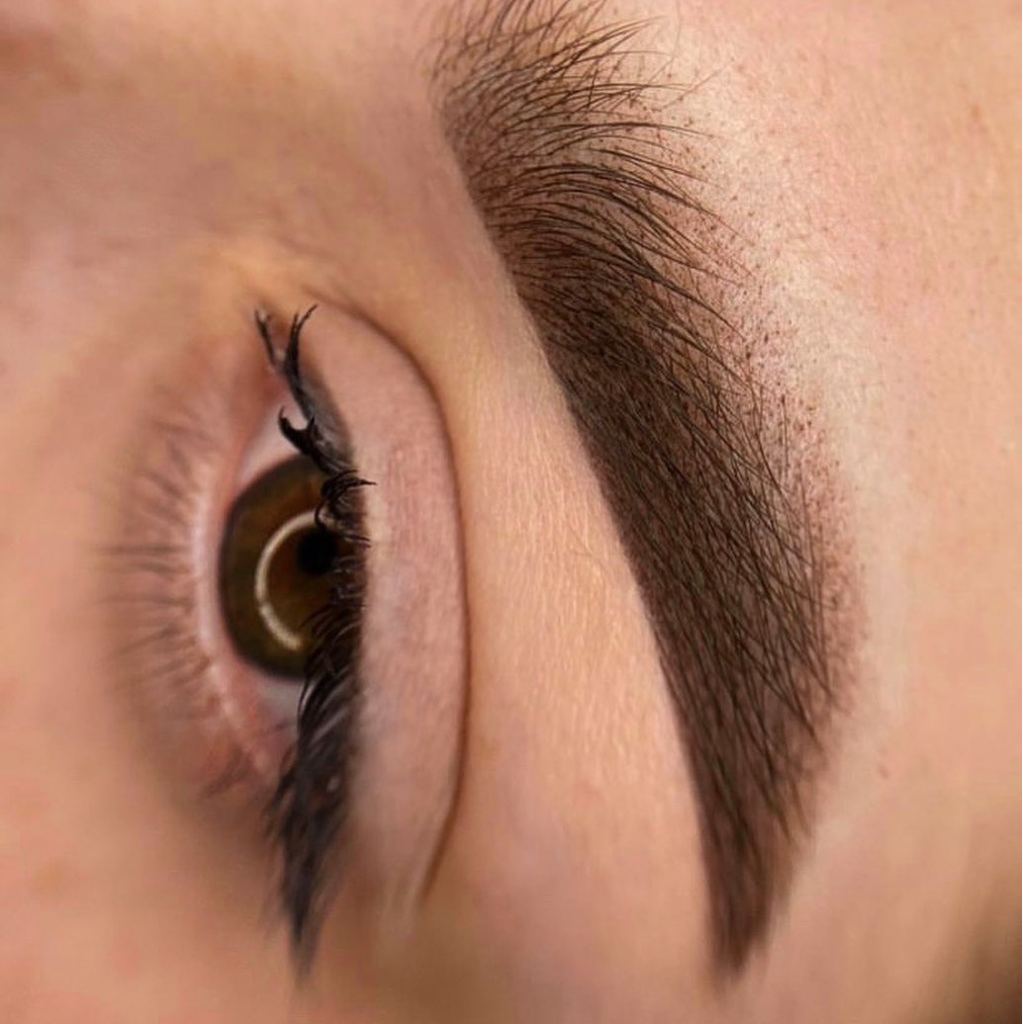 Пудровые брови