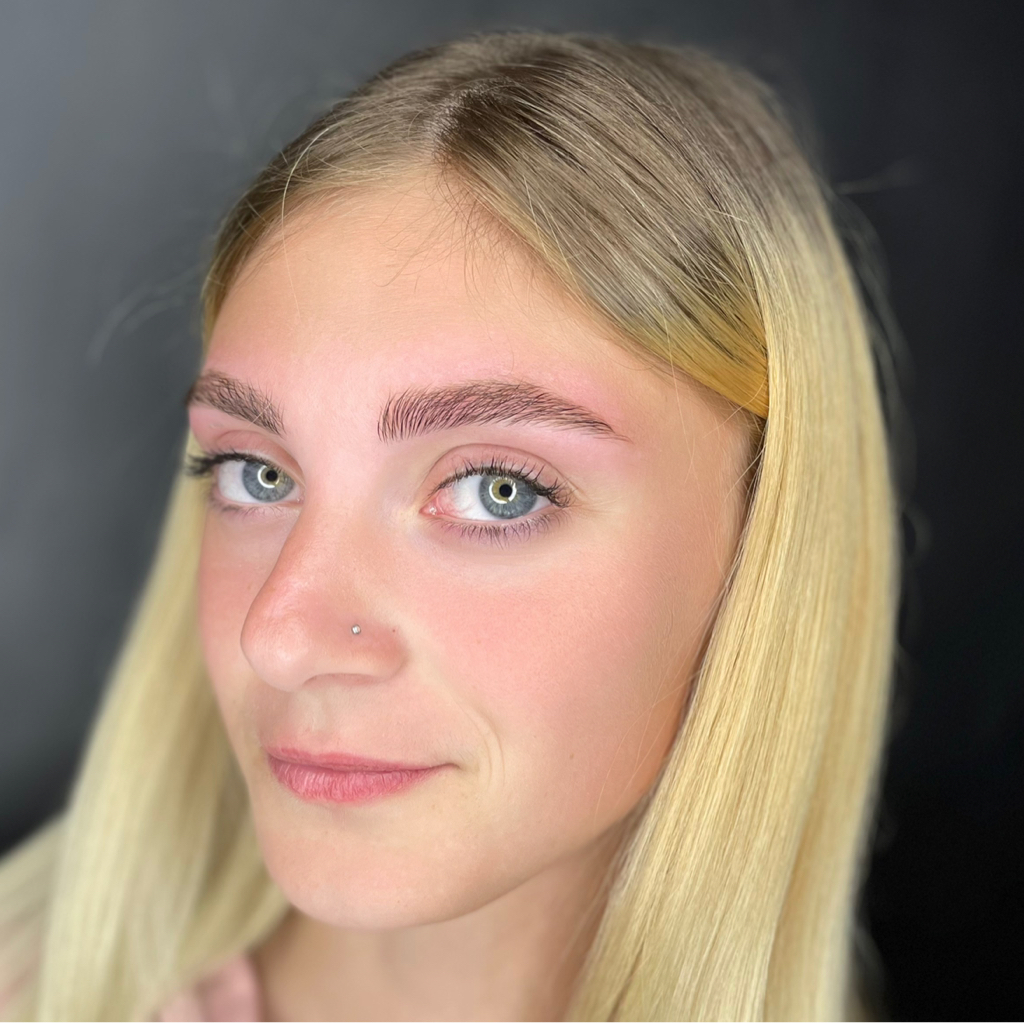 Коррекция бровей без окрашивание