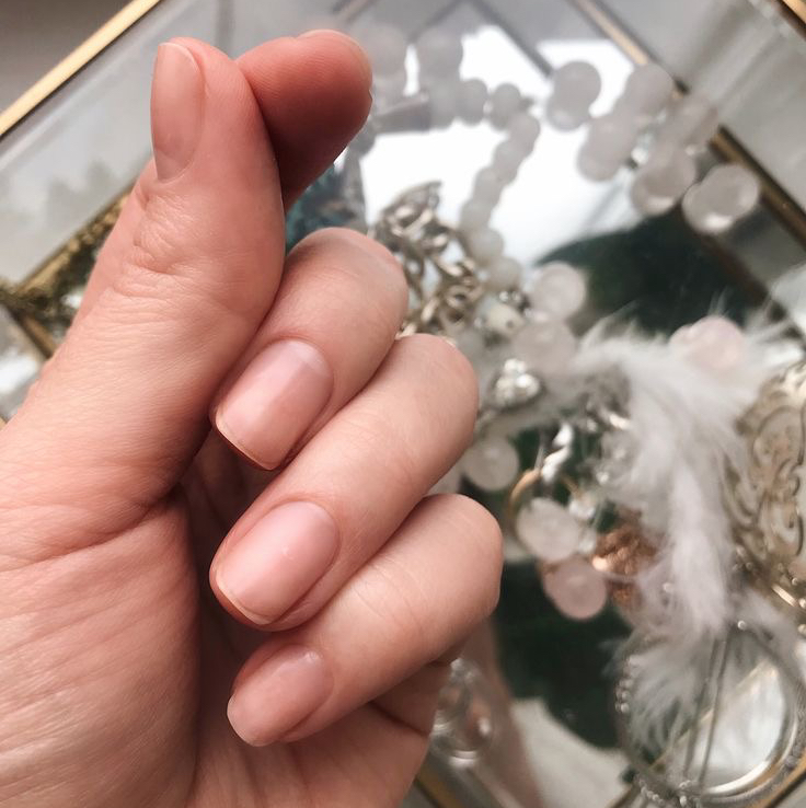 Маникюр без покрытия и без снятия старого материала,