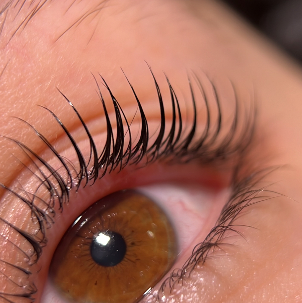 Окрашивание ресниц