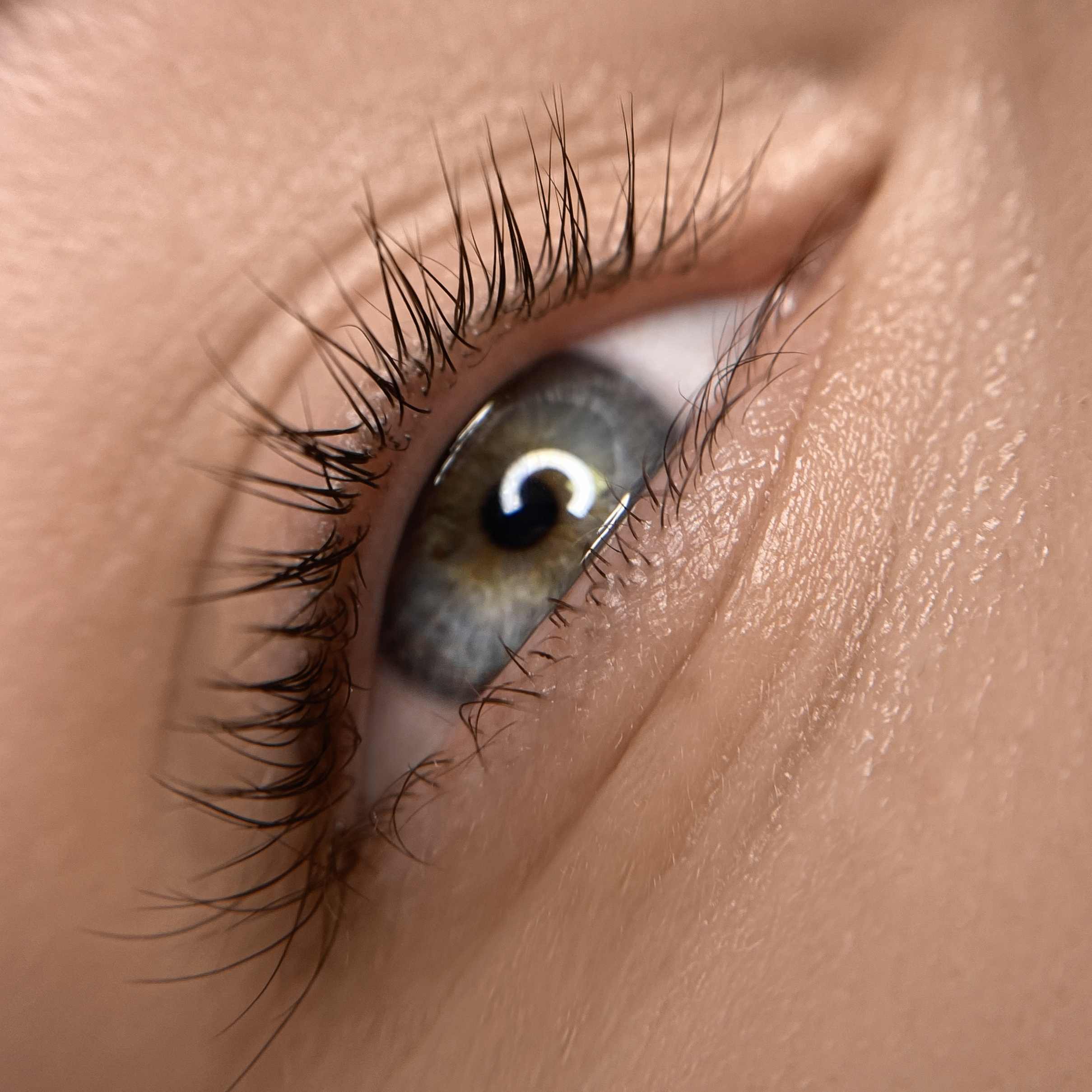 Перманентный макияж межресничного пространства