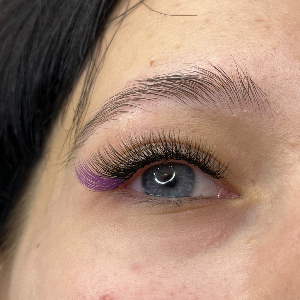 Цветные ресницы, коричневые (в уголок или полностью)