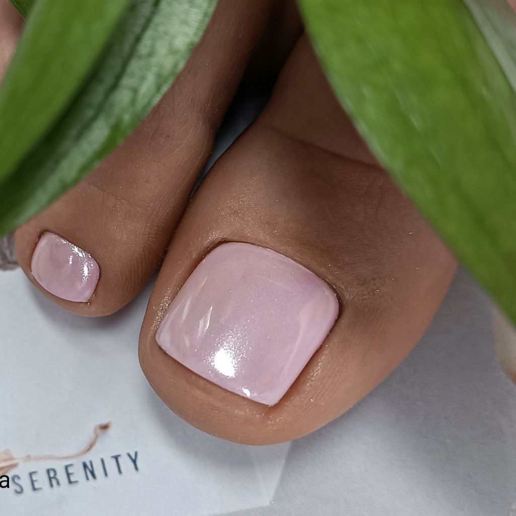 Педикюр с покрытием