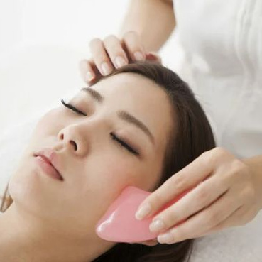 Гуаша массаж лица